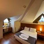 Triada Gayrettepe Ξενοδοχείο 3*