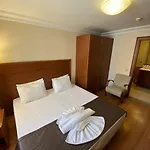 Triada Gayrettepe 3*