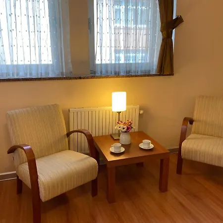 Triada Gayrettepe Hotell