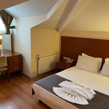 Triada Gayrettepe Hotell 3*
