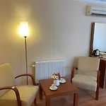 Triada Gayrettepe Hotel 3*