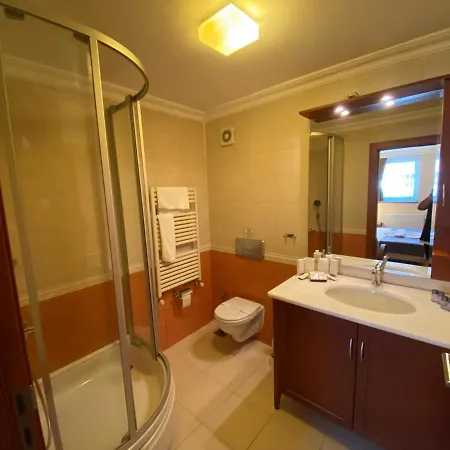 Triada Gayrettepe Hotell