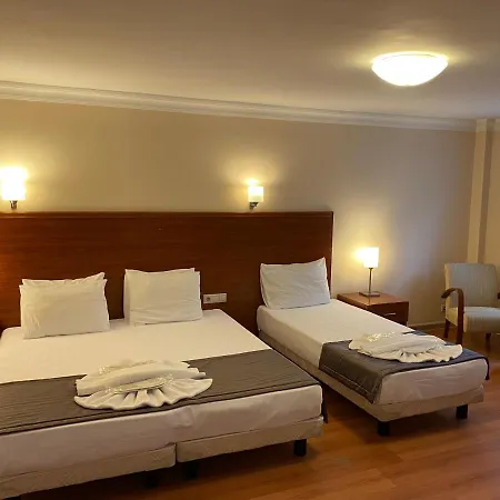Triada Gayrettepe 3* Istanbulská provincie