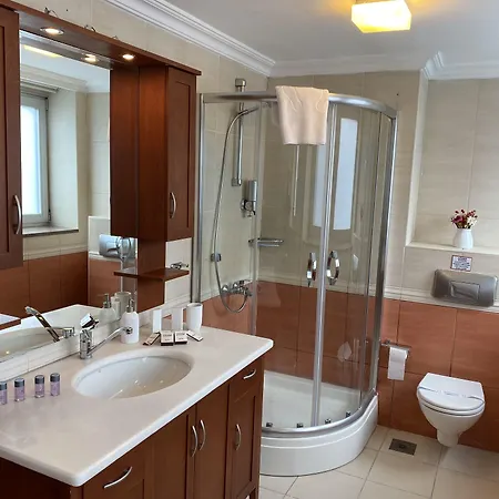 Triada Gayrettepe Istanbul