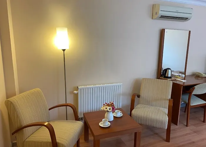 Triada Gayrettepe Hotel 3*