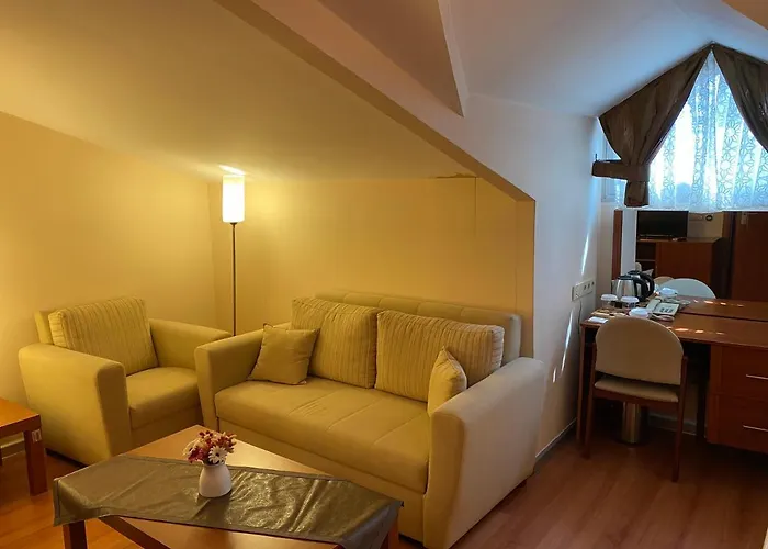 Hotel Triada Gayrettepe