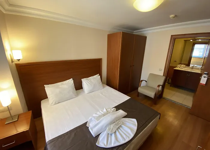 Triada Gayrettepe 3*